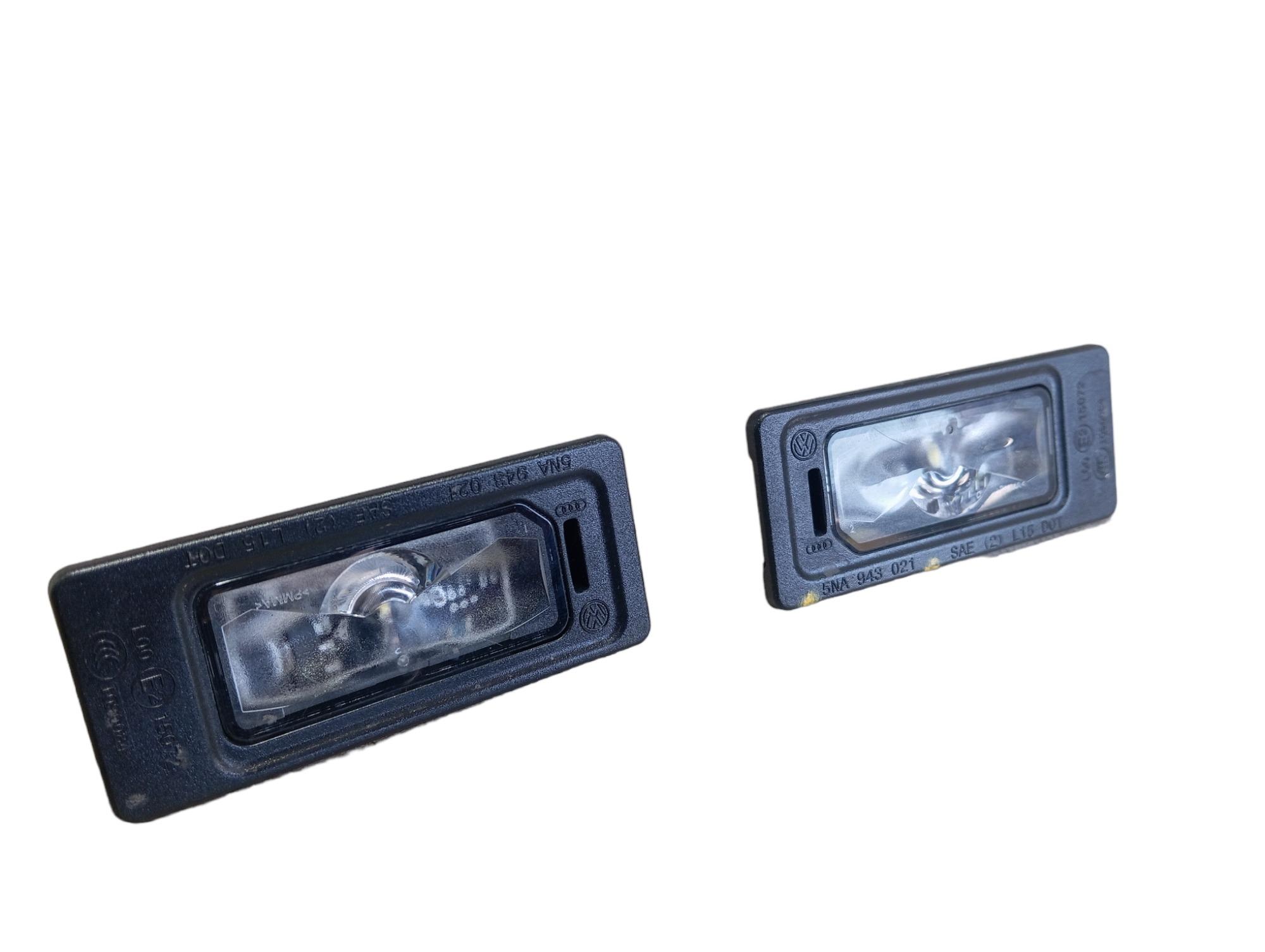 Luz Placa Traseira Vw Taos Highline 250 2022 2024 V601 2