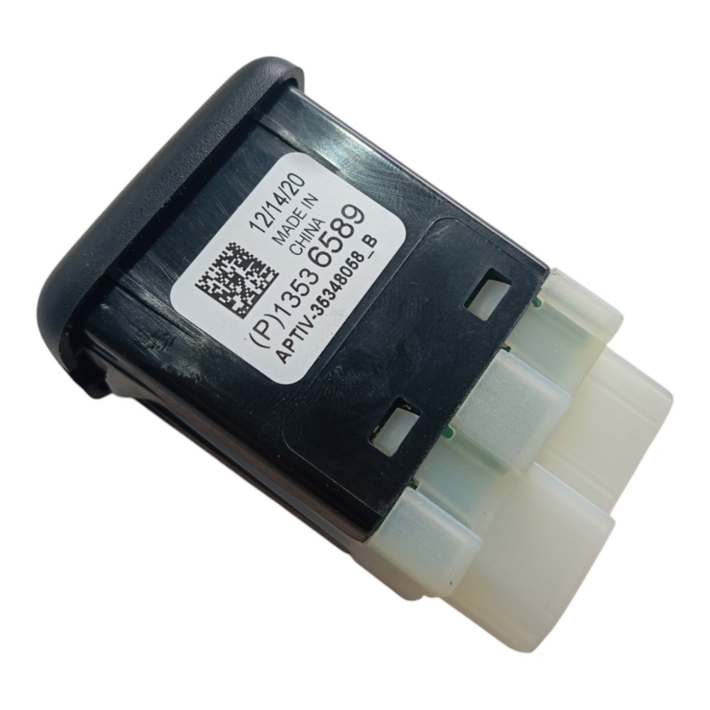 Entrada Usb Gm Tracker 2020 2025 V627 1