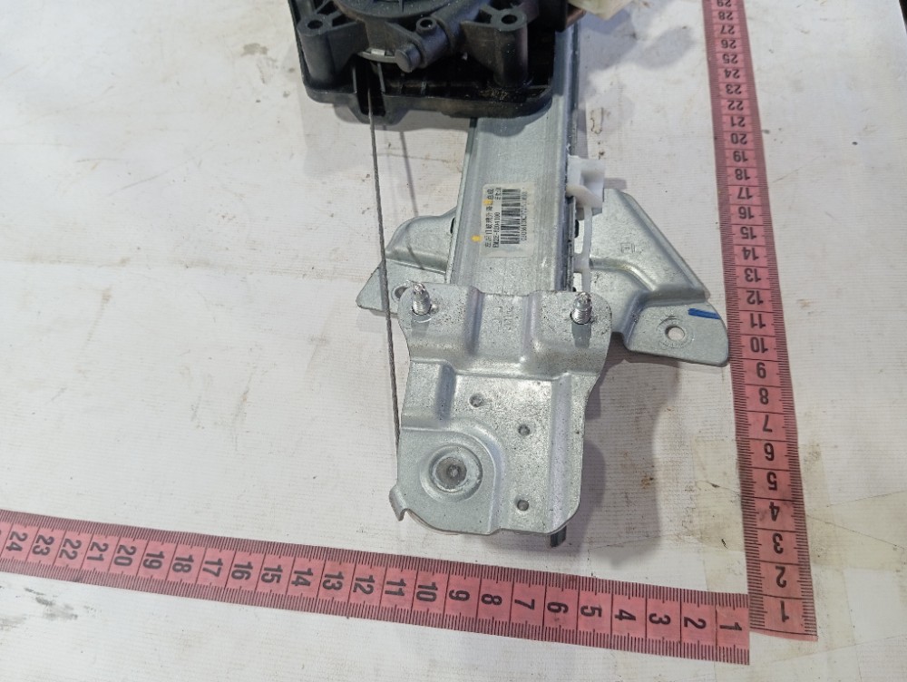Máquina Vidro Porta Tras Esquerd Byd Dolphin Gs 2024 25 V628 9