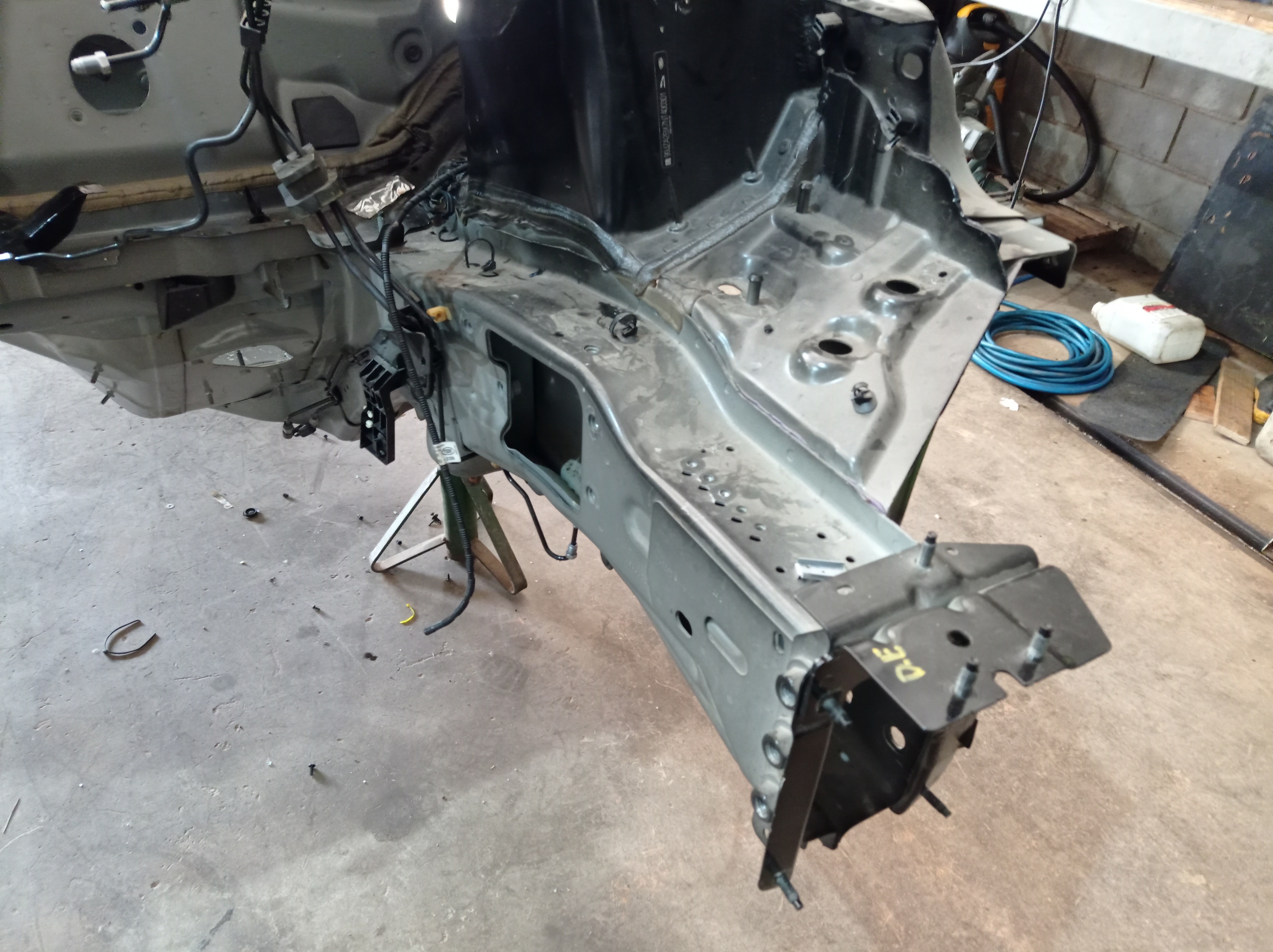 Ponta Longarina Esquerda Range Rover Evoque 2022 V572 5