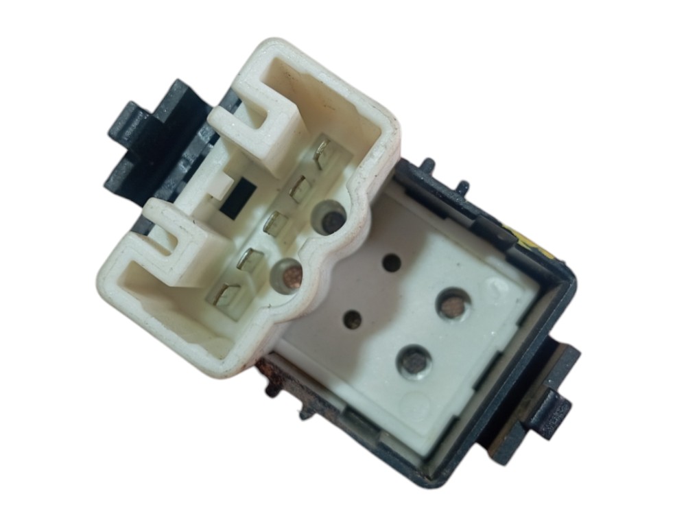 Botão Porta Traseira Esquerda Land Cruiser Prado 2005 V620 6