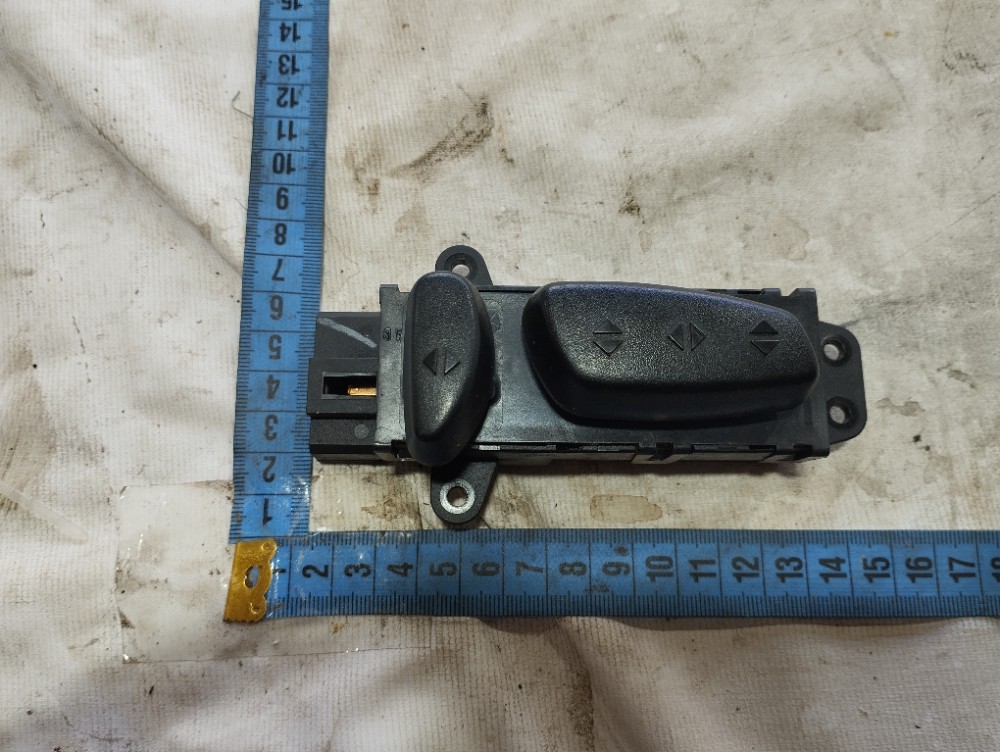 Comando Regulagem Banco Dianteiro Esq Grand Caravan V578 8