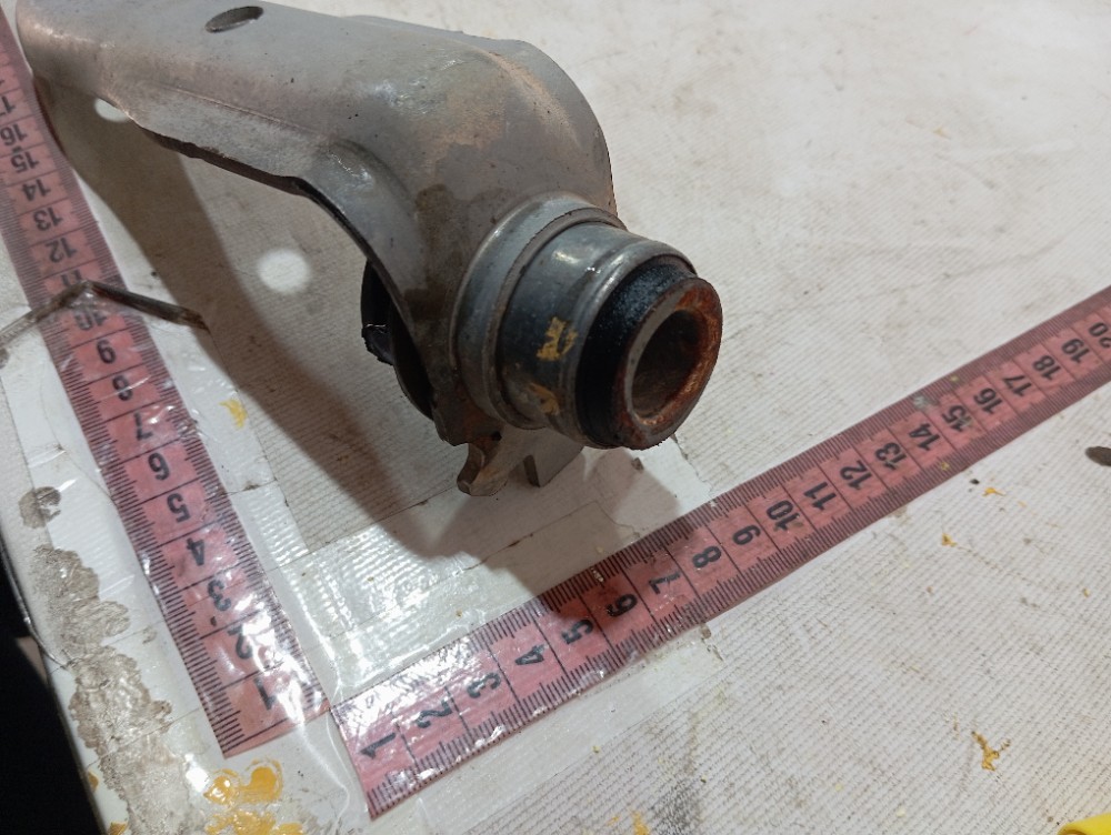 Suporte direito quadro dianteiro Renault Zoe 2022 a 23 V639 7