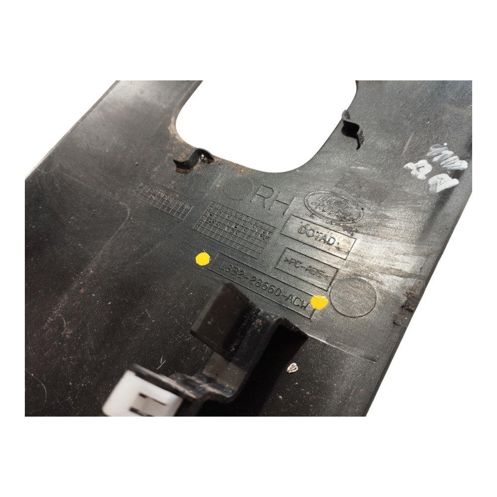Moldura Lanterna Traseira Dir Land Rover Defender 2022 V645 6