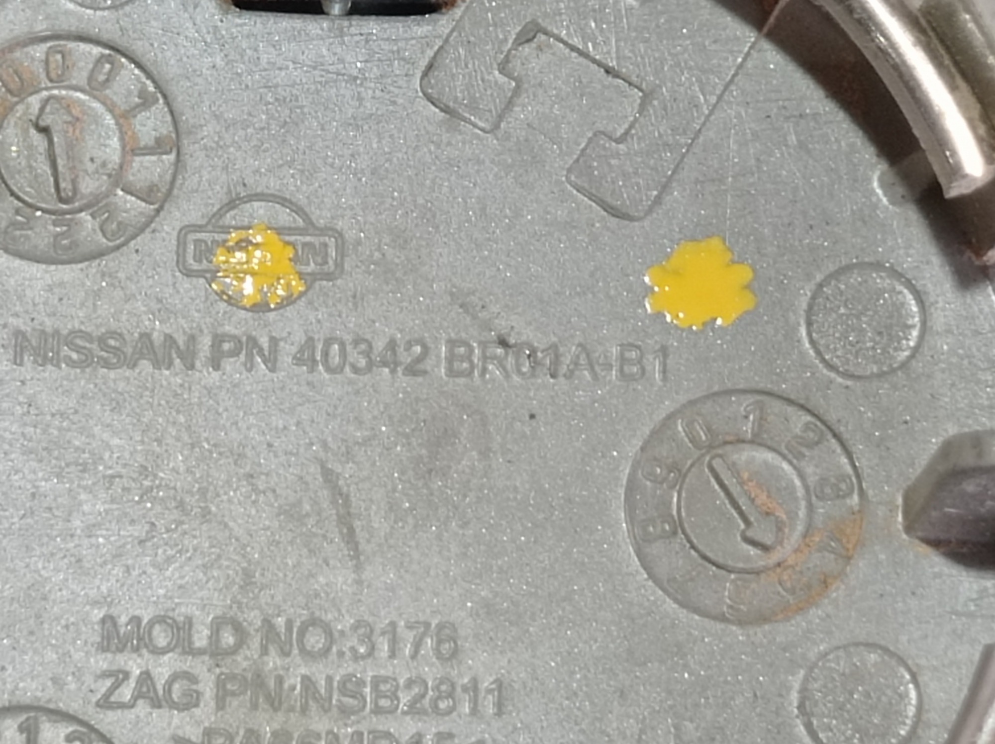 Calota Central Roda Nissan Leaf 2022 V589 7