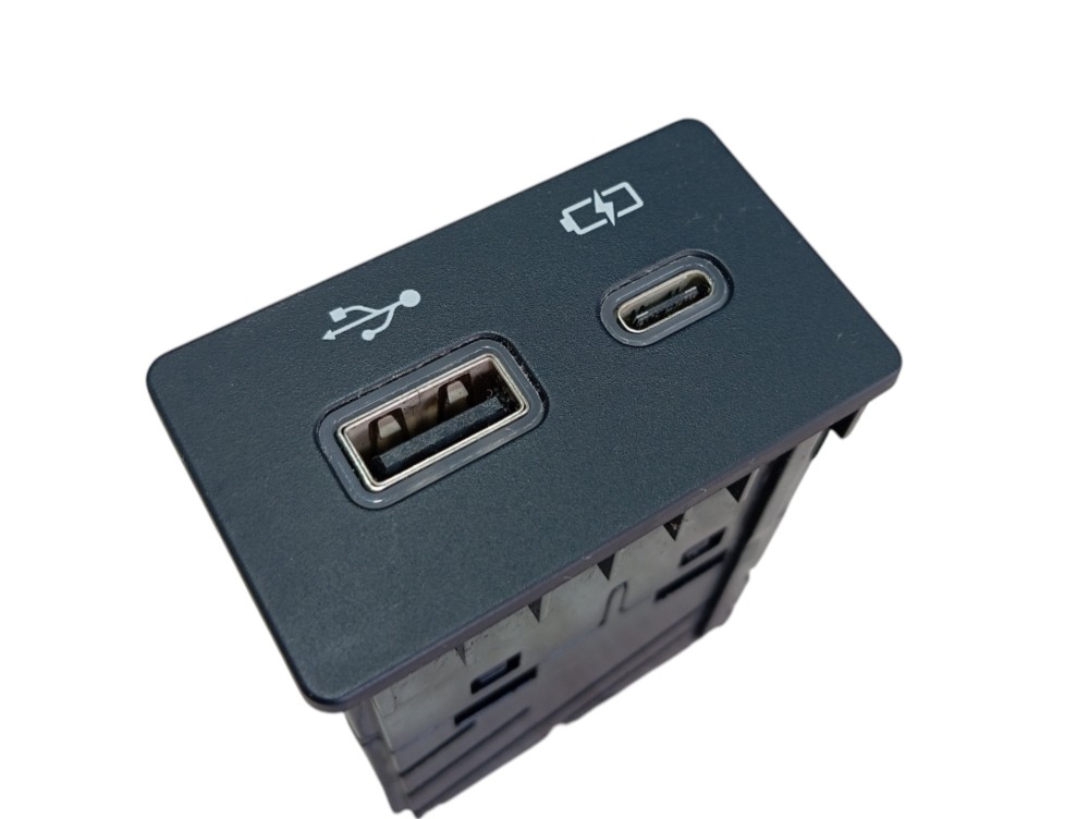 Entrada Usb Lexus Rx500hf Sport 2023 V619 4