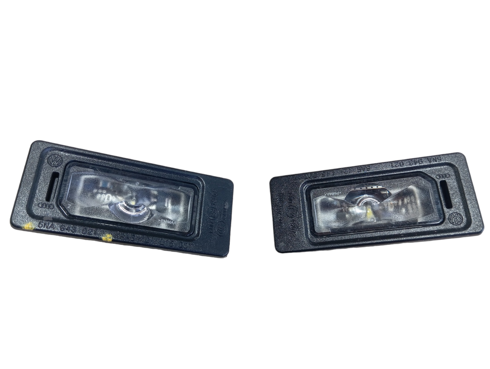 Luz Placa Traseira Vw Taos Highline 250 2022 2024 V601 3