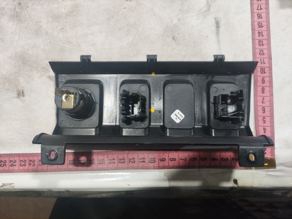 Moldura Usb Cinzeiro Tomada 12v Honda Hrv 2017 A 2021 V660 6