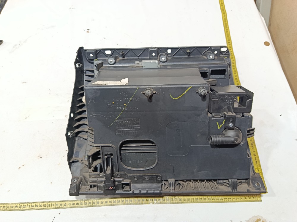 Porta luvas Vw Jetta 2012 9
