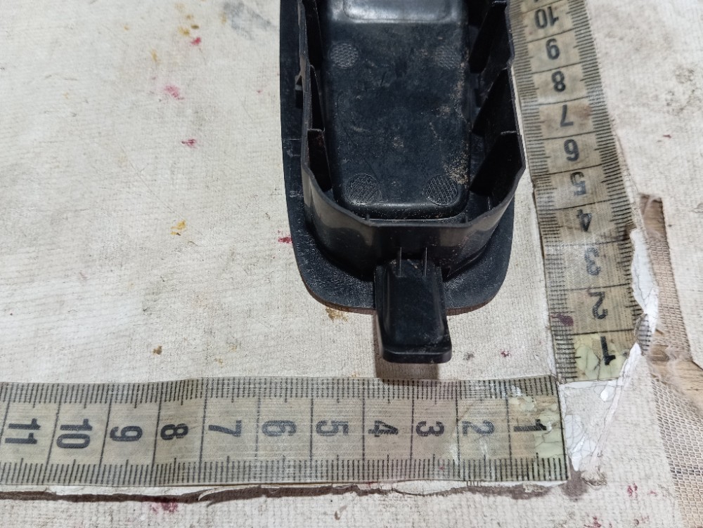 Moldura Botão Vidro Porta Diant Direita Renault Zoe 23 V617 7