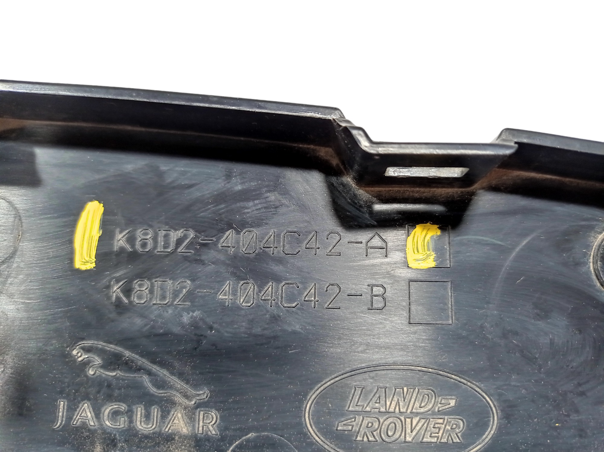 Moldura Tampa Traseira Range Rover Evoque 2022 V572 7