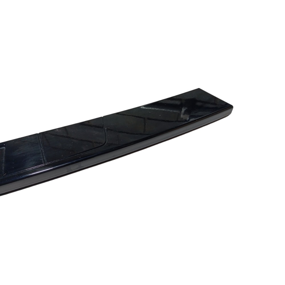 Moldura Luz Placa Tampa Traseira Discovery Sport 2020 V680 3