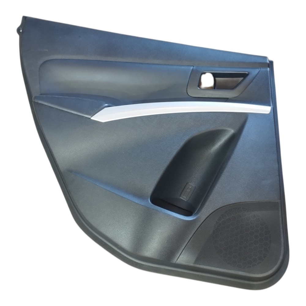 Forro porta traseiro esquerdo Suzuki scross 2016 V648