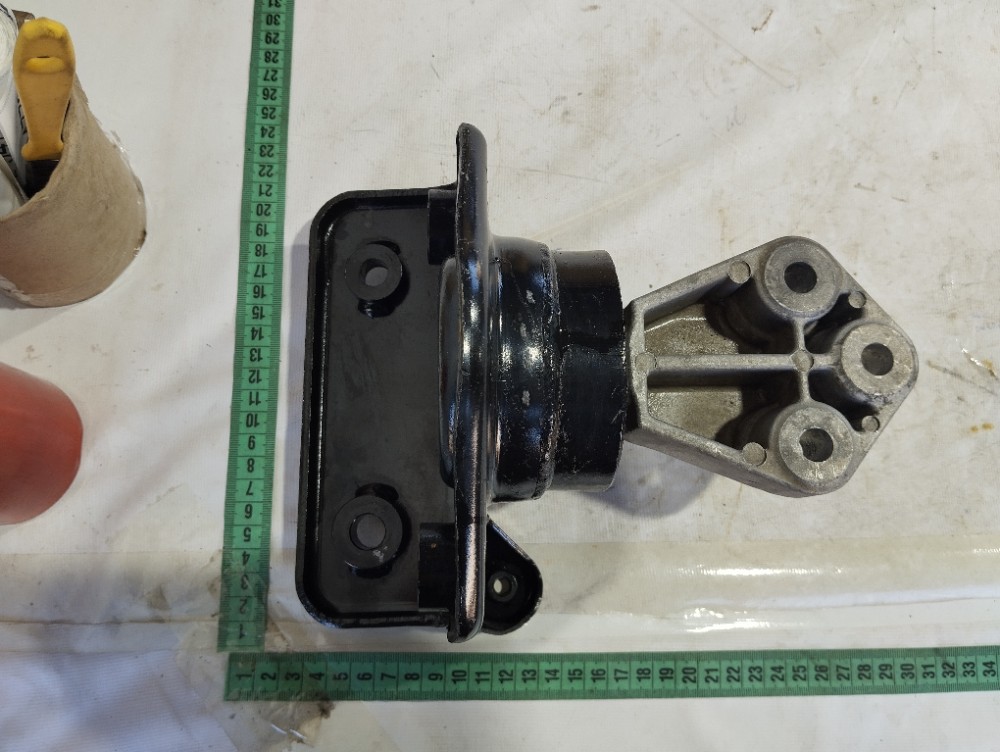 Coxim Motor Esquerdo Jac Ejs1 2022 2024 V616 9