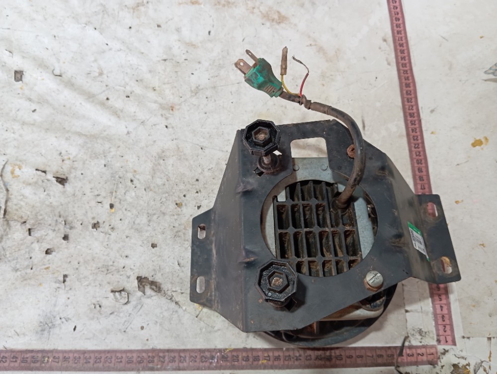 Farol Esquerdo Troller T4 Tdi 3.0 2011 V650 Esquerdo/motorista 8