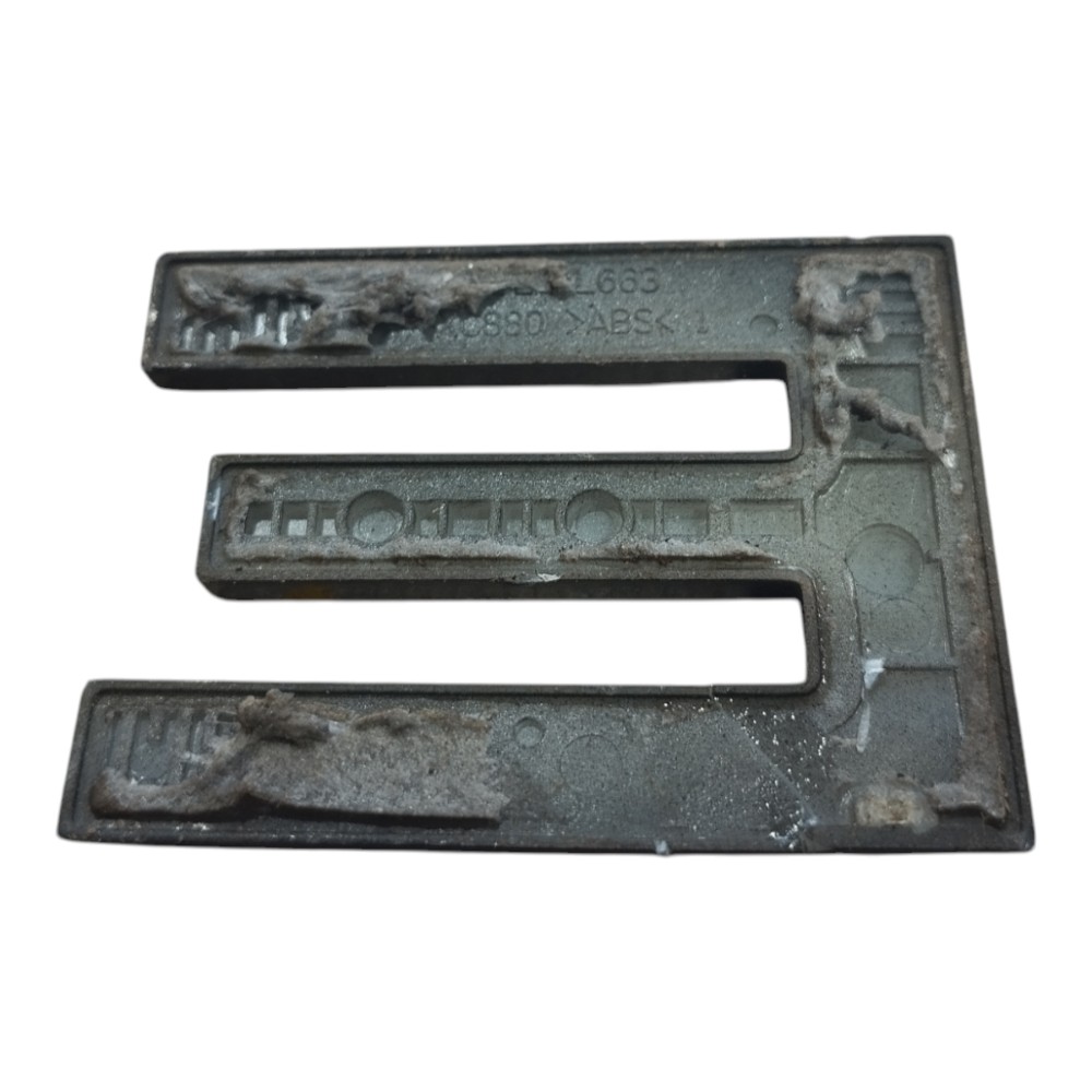 Emblema E Land Rover Defender 2022 V645 6