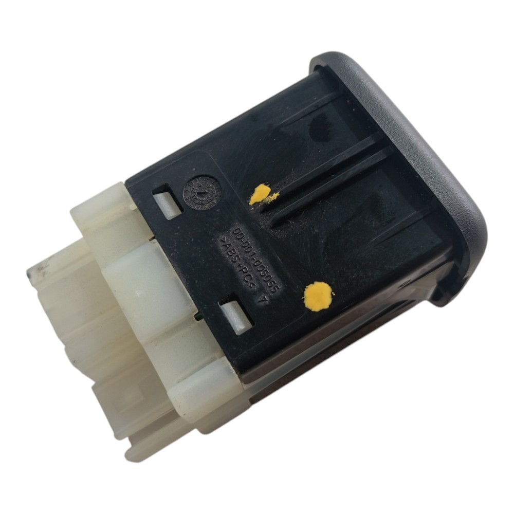 Entrada Usb Gm Tracker 2020 2025 V627 3