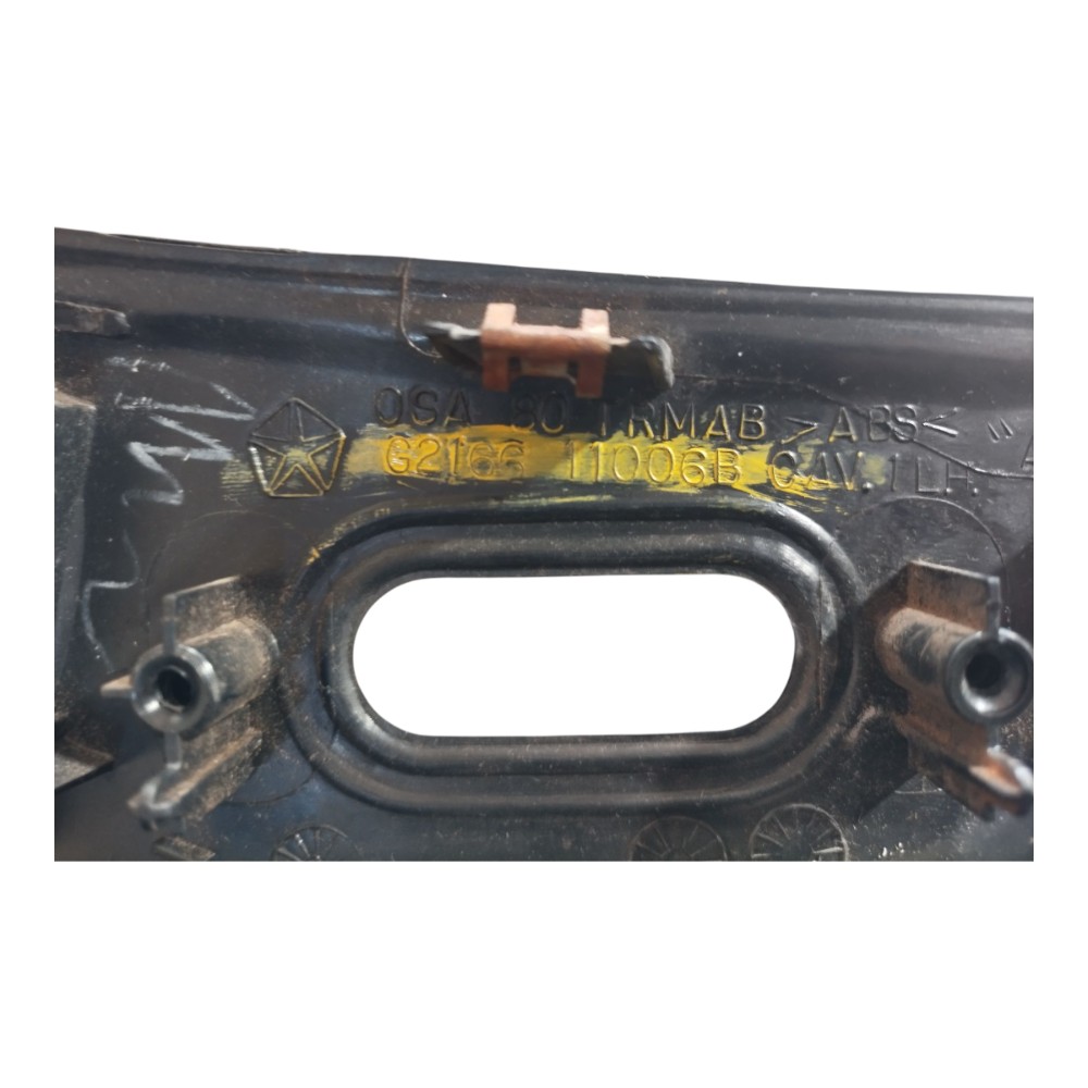 Moldura Botão Dianteiro Direito Chrysler Grand Caravan V578 4