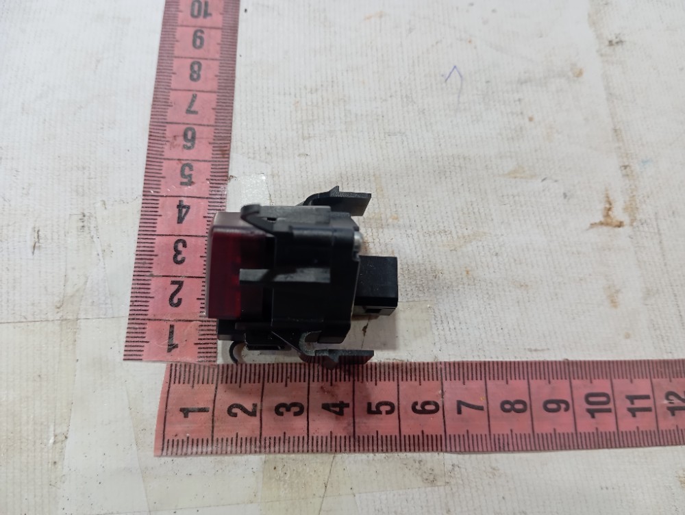 Botão Pisca Alerta Mercedes B180 2010 V630 8