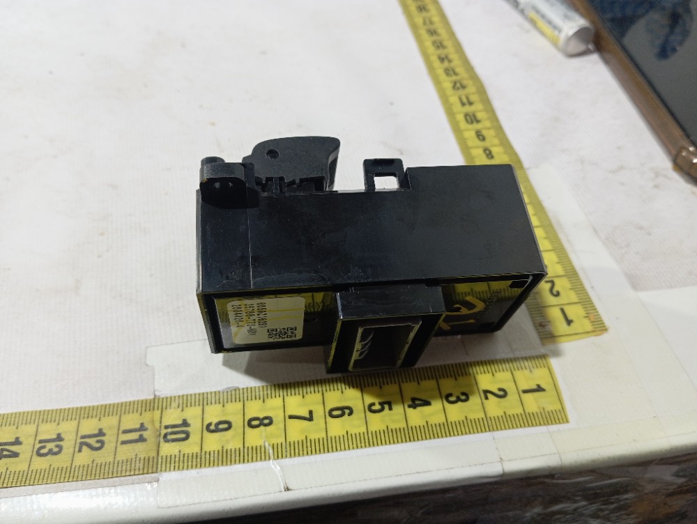 Botão Vidro Porta Tras Esquerda Honda Hrv 2017 A 2021 V660 8