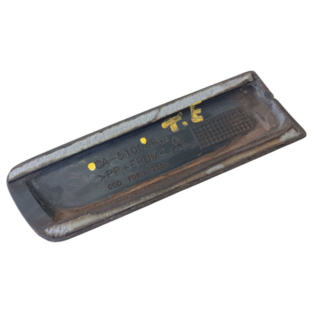 Friso Porta Traseira Esquerda Mitsubishi L200 Sport 06 V647