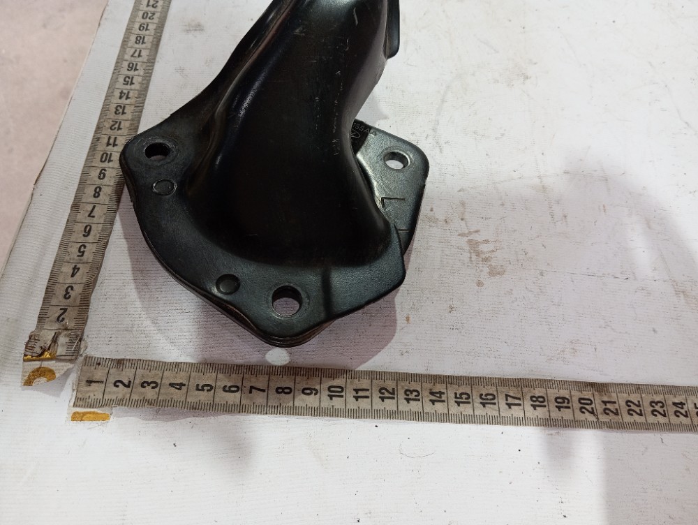 Suporte Paralama Esquerdo Ford Focus 2.0 2009 A 2013 V360 8