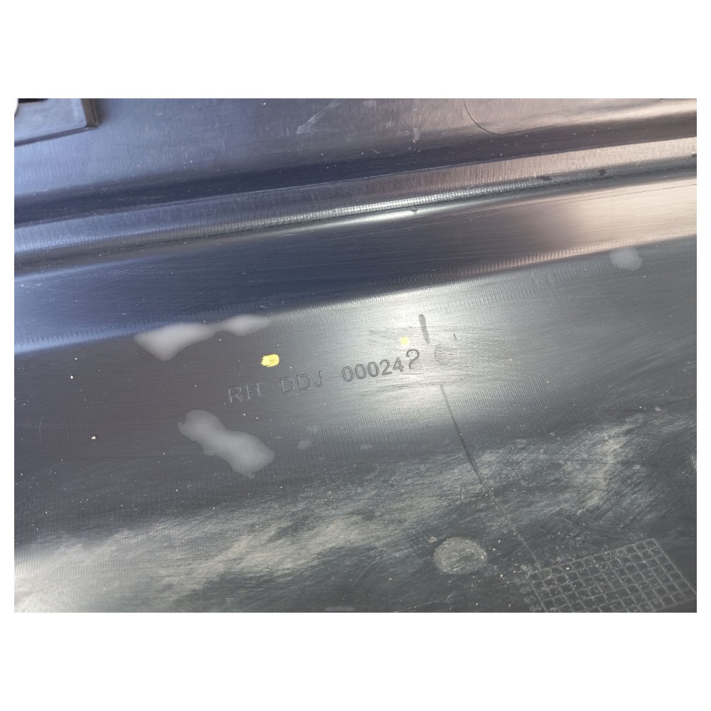 Spoiler Direito Land Rover Discovery 4 2010 A 2014 V656 10