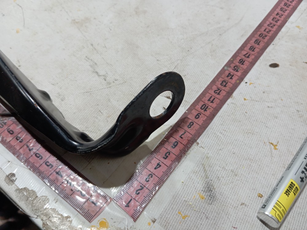 Suporte esquerdo quadro diant Renault Zoe 2022 a 23 V639 8