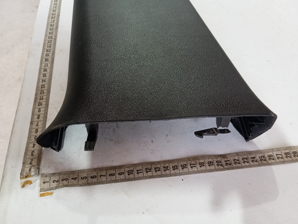 Acabamento Coluna Inferior Central Esquerda Vw Golf 2001 9