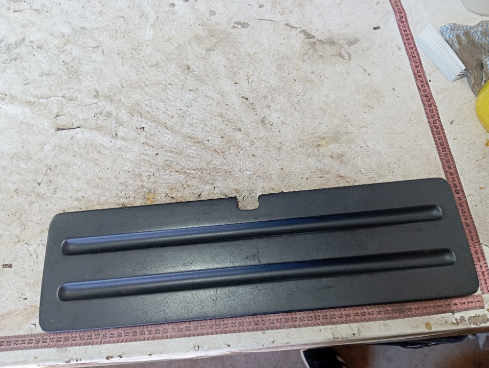 Moldura Tampa Traseira Troller T4 2011 V650 6