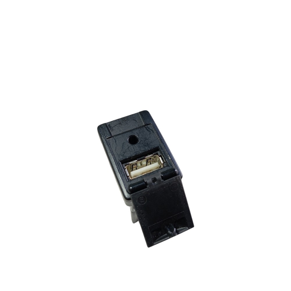 Entrada Usb Painel Toyota Yaris 2019 A 2025 5