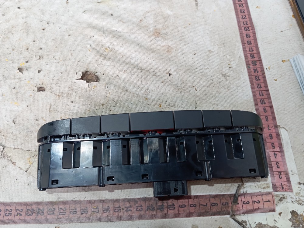 Botão Pisca Alerta Fiat Mobi 2024 V654 9