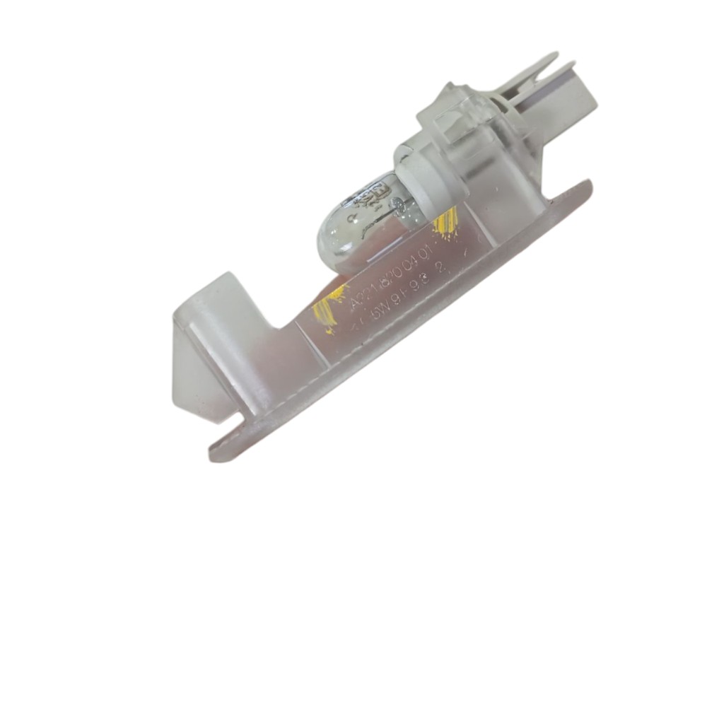 Luz Cortesia Mercedes B180 2010 V630 2