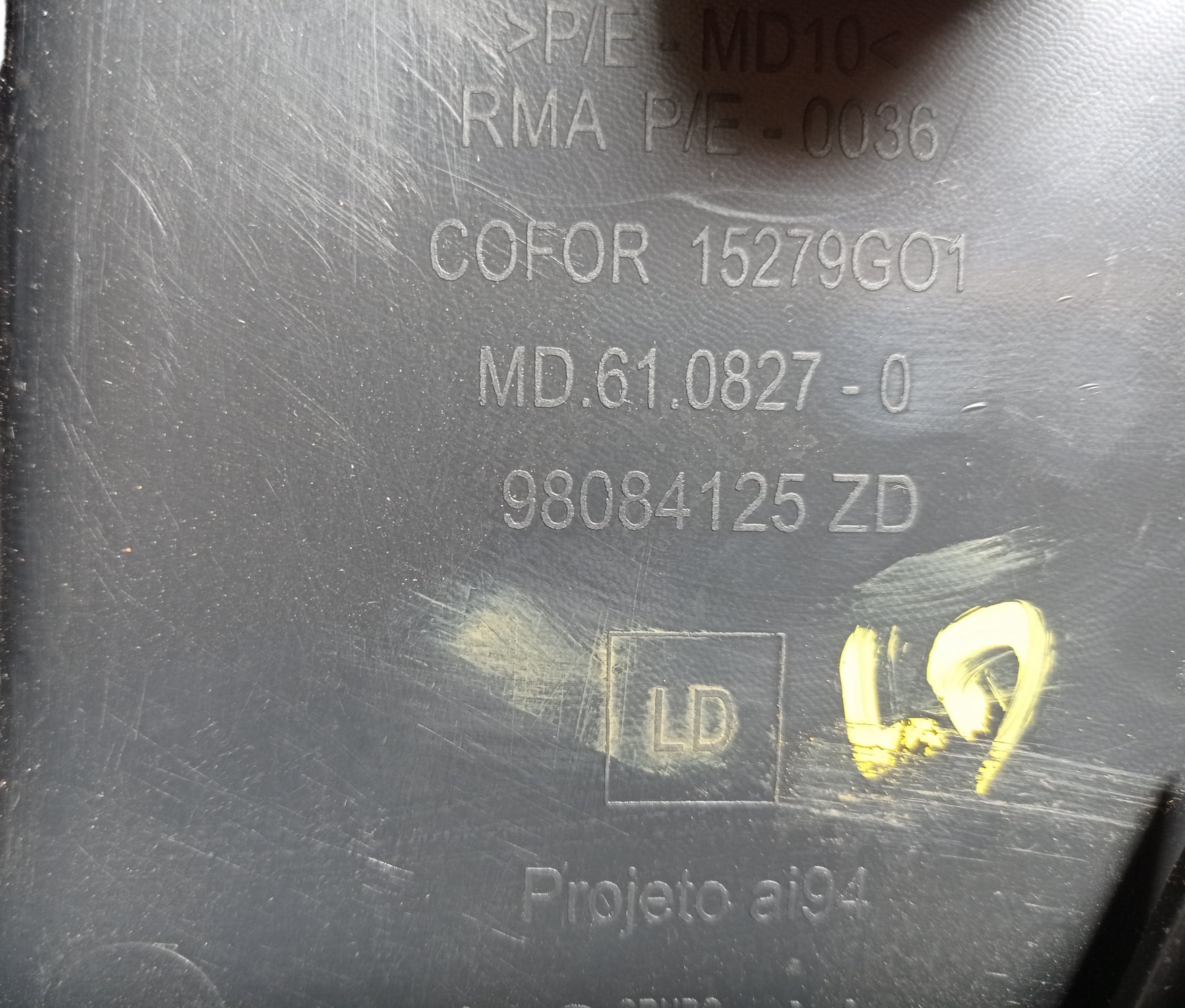 Suporte Bagagito Direito Peugeot 2008 2019 V341 9