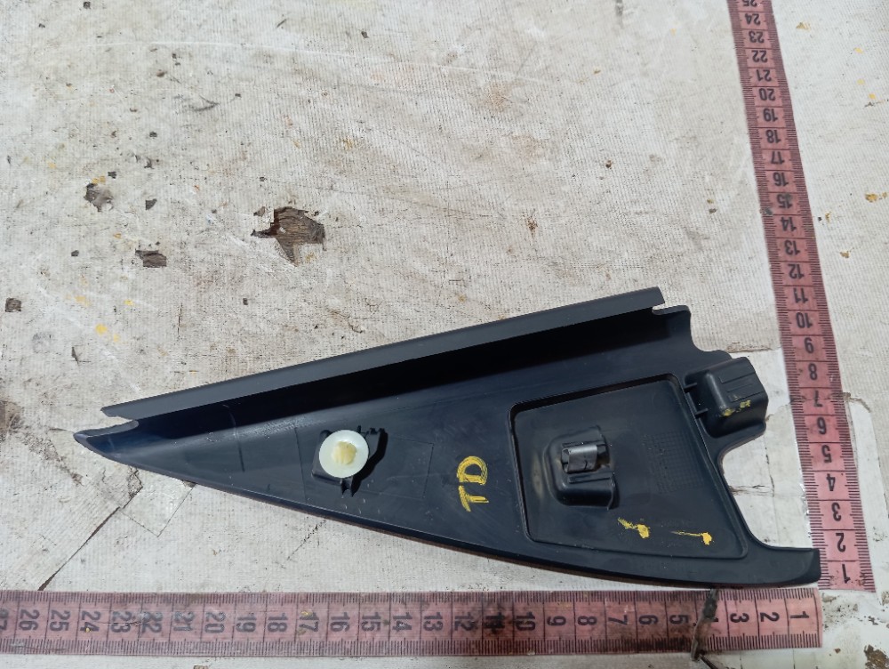 Acabamento Porta Trase Direita Vw Taos Highline 2022 24 V655 8