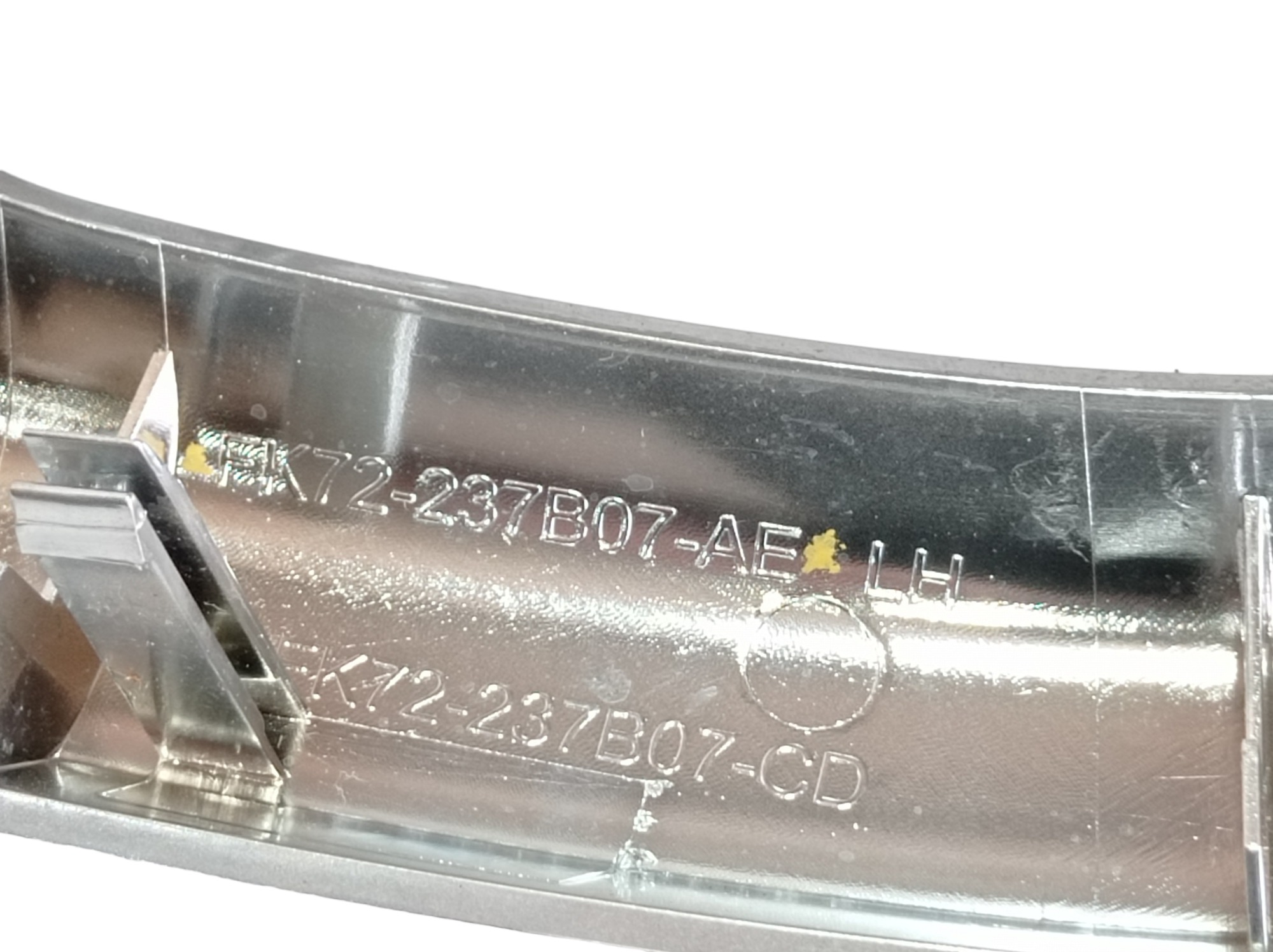 Moldura Maçaneta Int Diant Esquerda Discovery 15 2018 V591 Prateado 7
