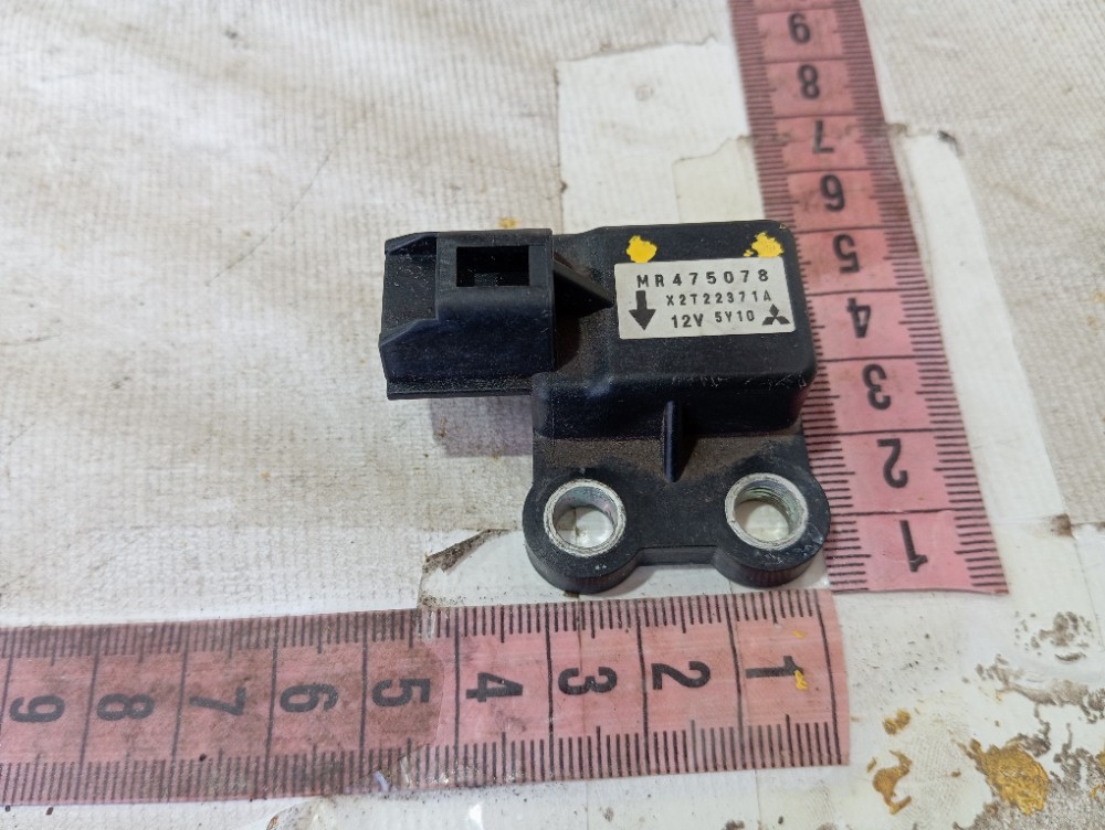 Sensor colisão Mitsubishi L200 Sport Hpe 2004 A 07 V647 8