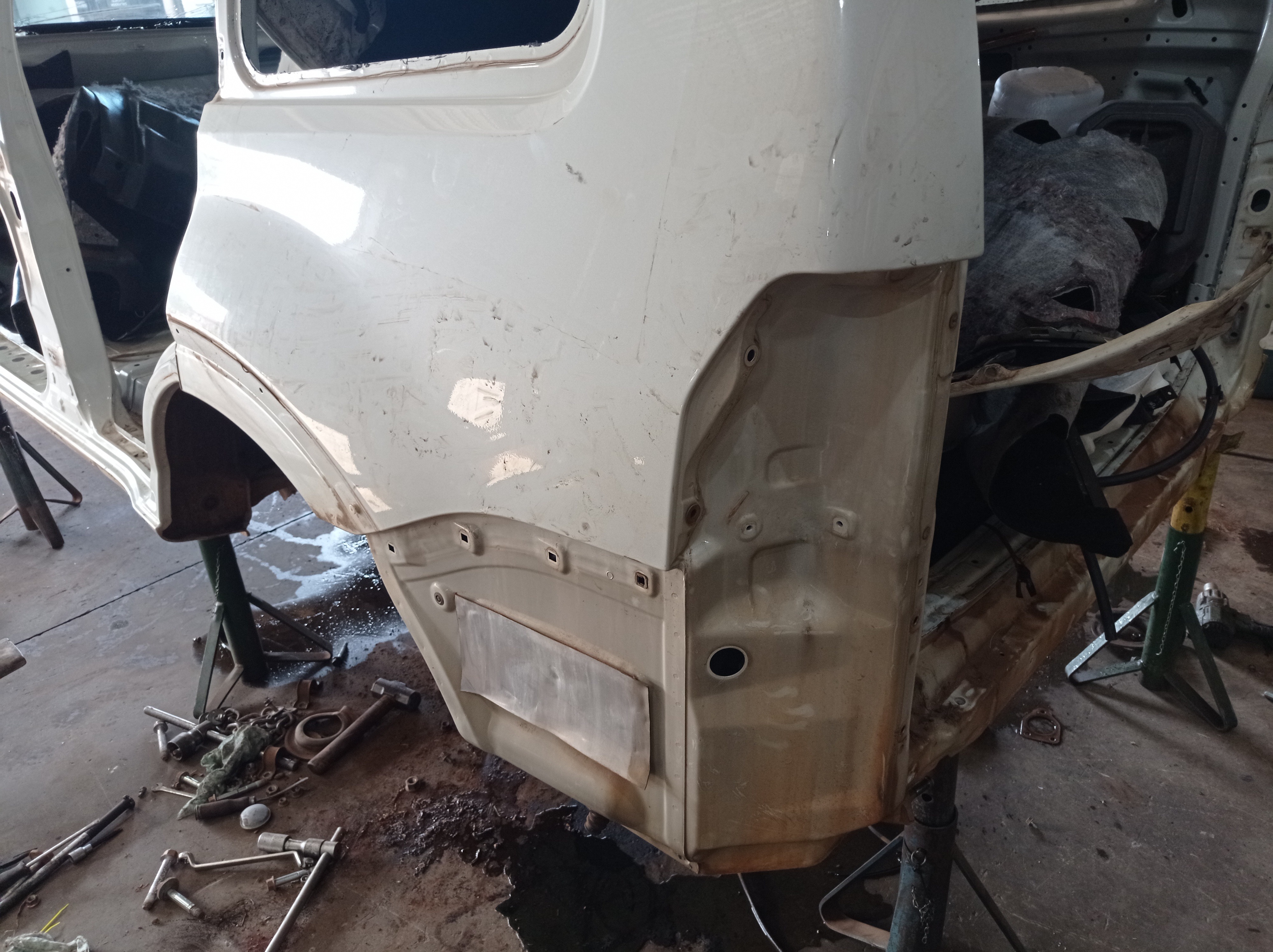 Caixote Traseiro Mitsubishi Pajero Full 2012 5