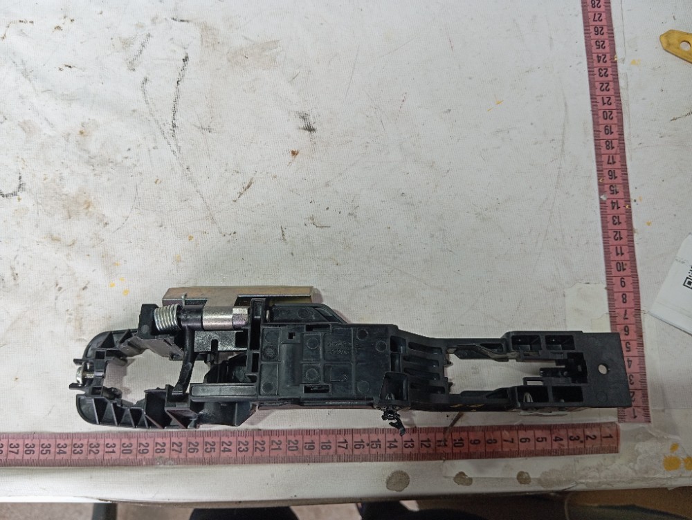 Maçaneta Externa Dianteira Esquerda Nissan Leaf 2023 V632 Dianteira 7