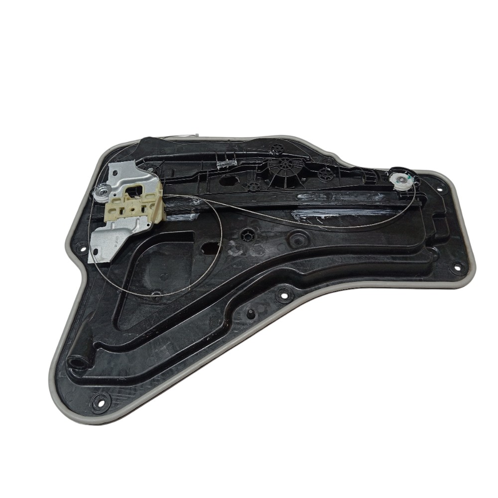 Suporte maquina vidro porta tras direita Song Pro 2025 V669