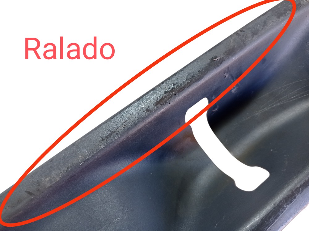 Acabamento Inferior Banco Traseiro Toyota Prado 2005 V620 4