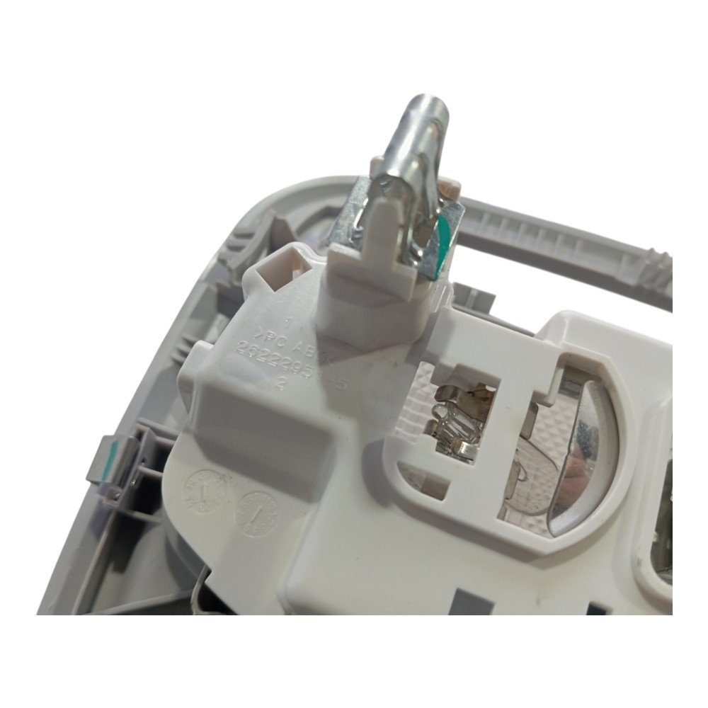 Luz Teto Cortesia Gm Tracker Onix 2020 2025 V627 2