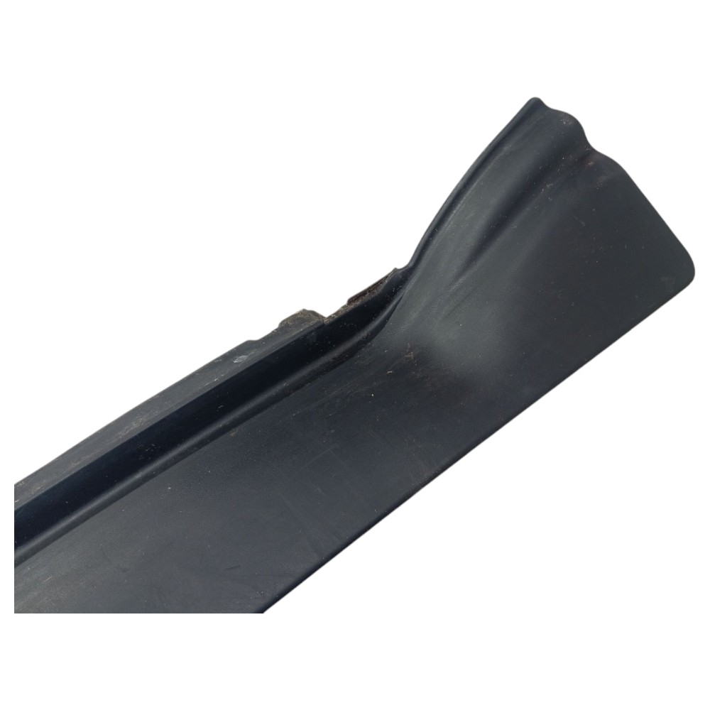 Moldura Externa Coluna Esquerda Land Rover Defender 22 V645 6