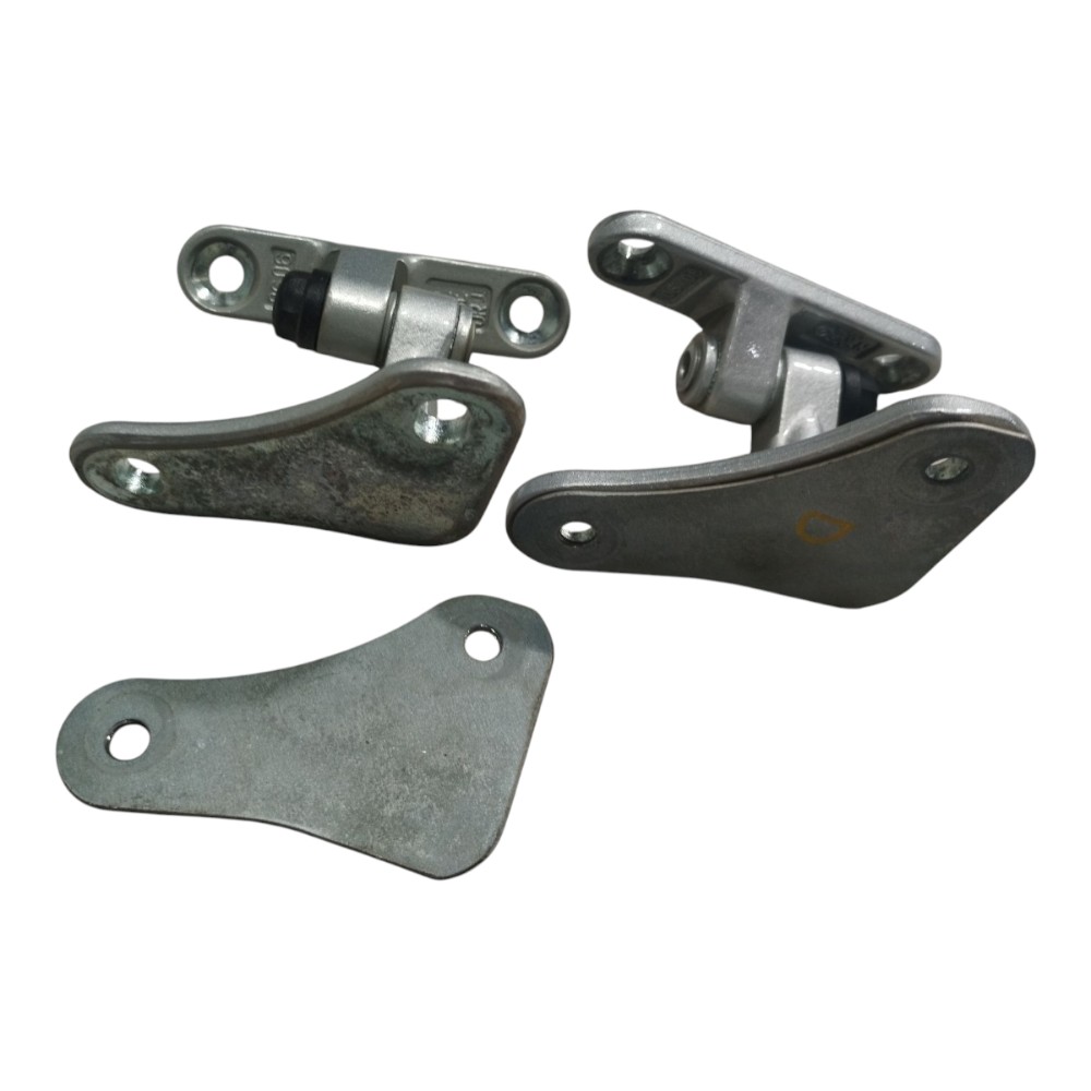 Dobradiça Porta Dianteira Direita Mercedes C180 2007 V661 3