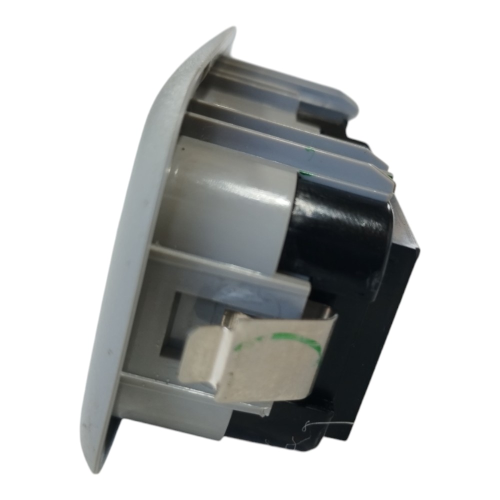Luz Cortesia Jac E-j7 2023 V618 8