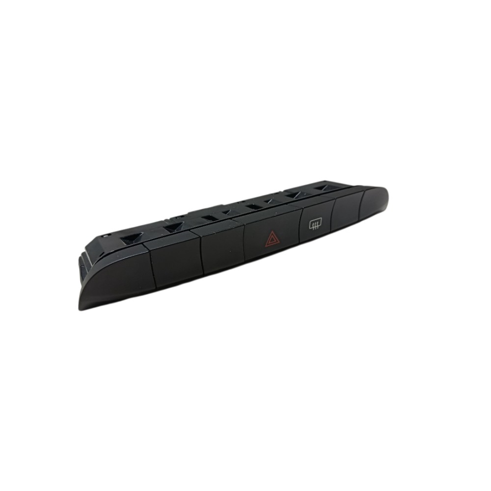 Botão pisca alerta Fiat Mobi 2018 4