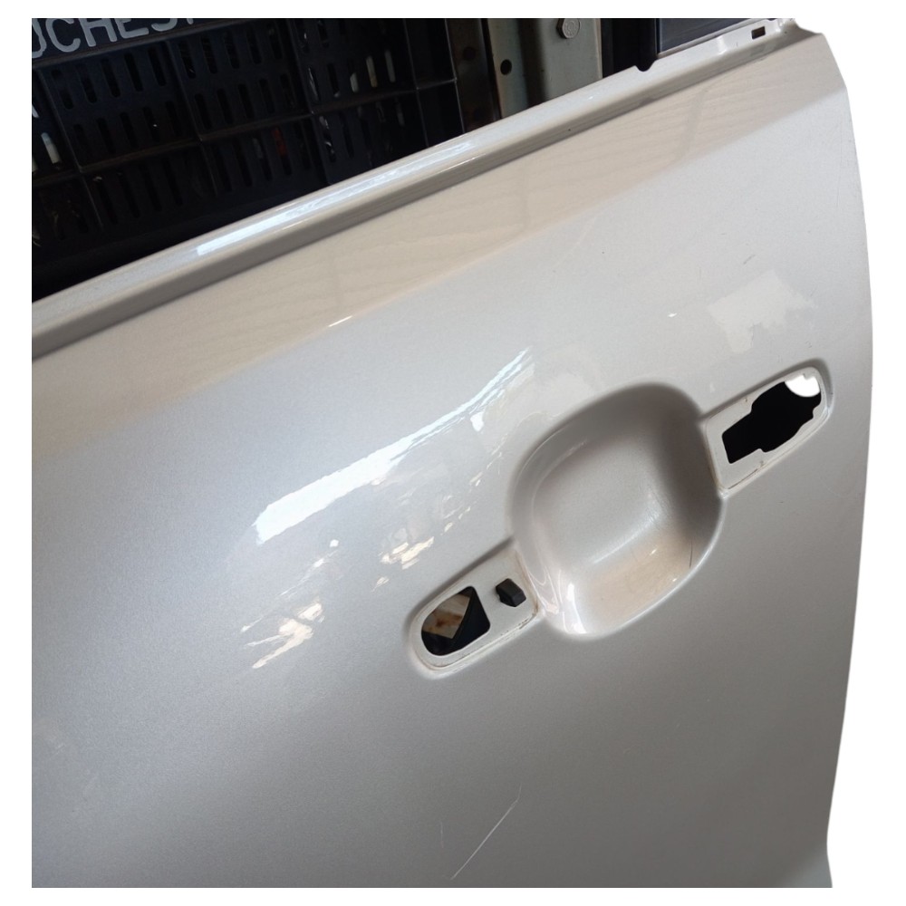 Porta Dianteira Esquerda Suzuki Grand Vitara 2011 A 15 V649 Dianteira 10