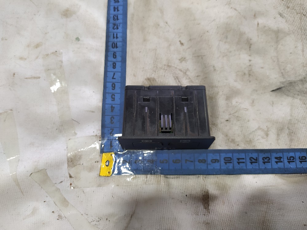 Tomada Usb Console Jac Ej7 2023 V618 8
