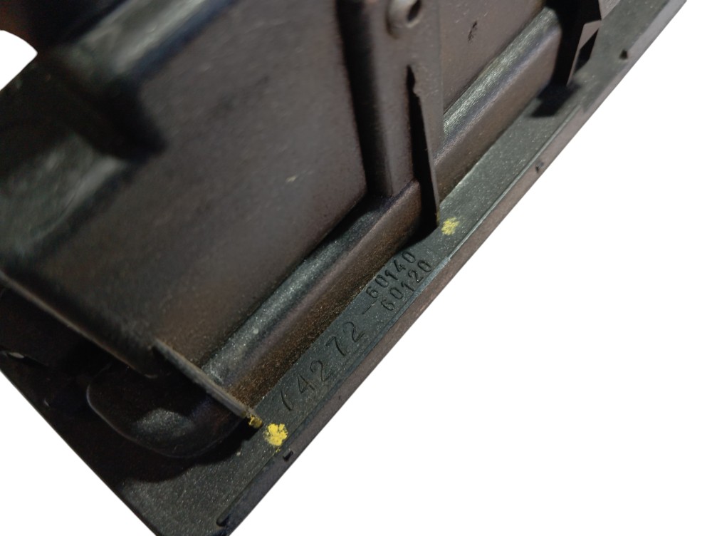 Puxador Porta Traseira Esquerda Land Cruiser Prado 2004 V552 Traseira 5
