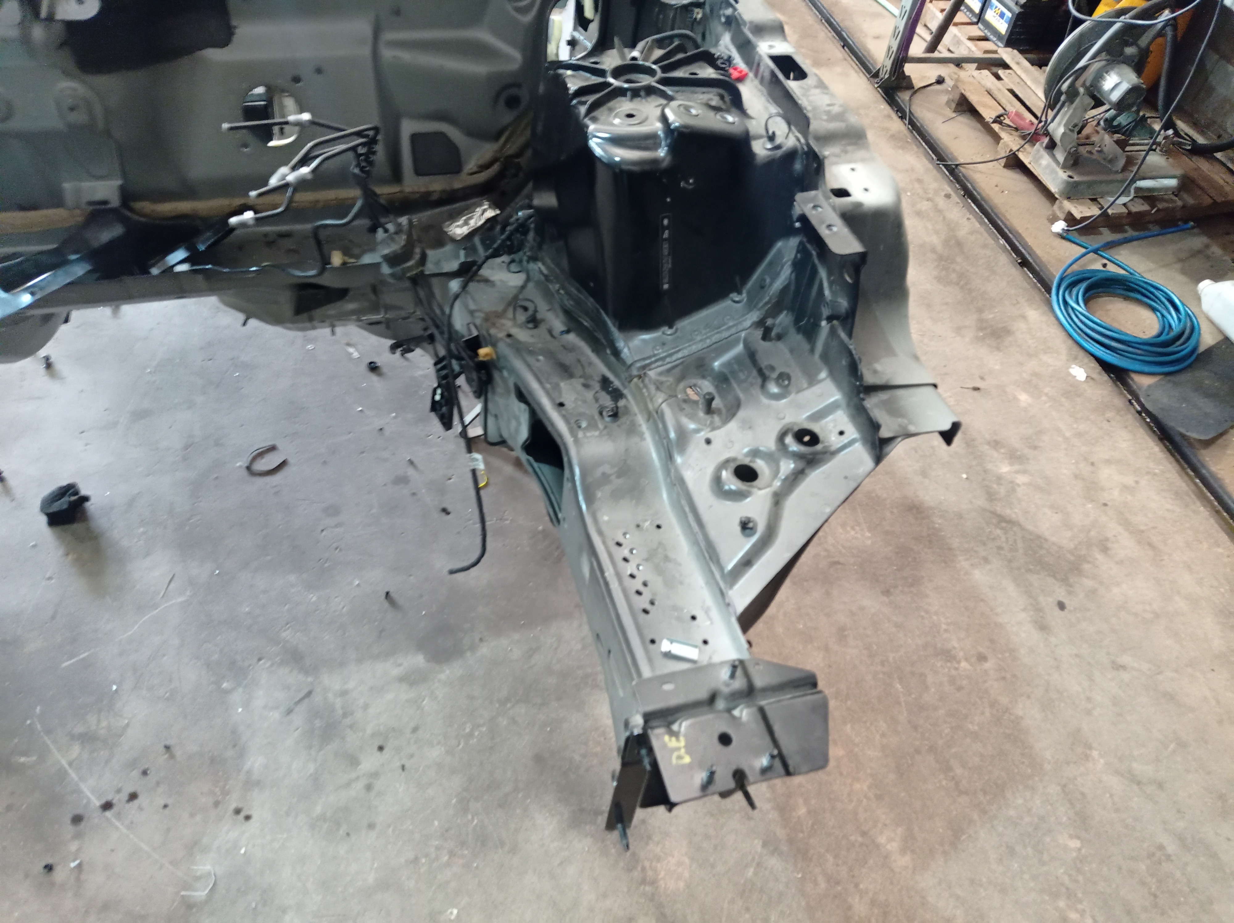 Ponta Longarina Esquerda Range Rover Evoque 2022 V572 1